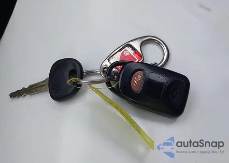 2016 Hyundai Elantra Se z USA, uszkodzony, nr VIN 5NPDH4AE7GH680200